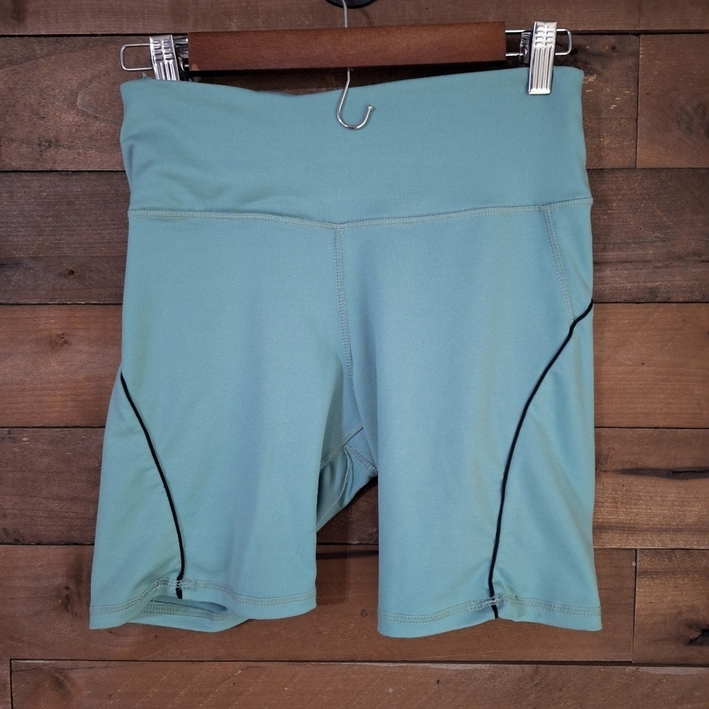 BCBG Generation Seafoam Green Biker Shorts w/ Pocket SZ M
